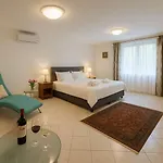 Aparthotel Royal
