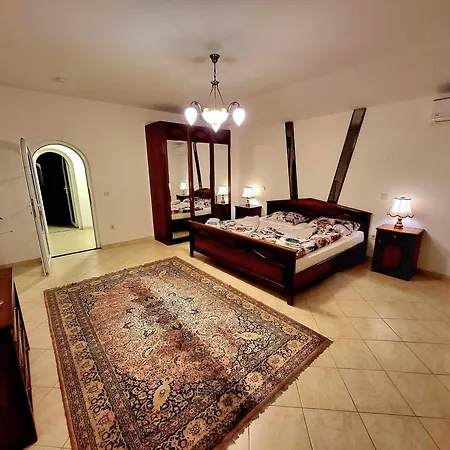 Royal Hotel apartamentowy Lisice