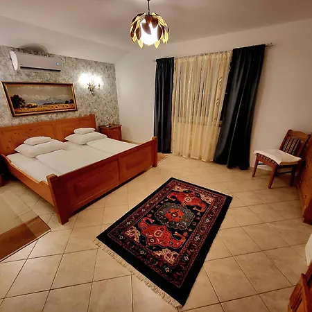 Hotel apartamentowy Royal *